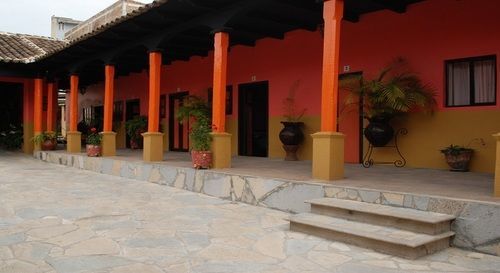 Hotel Lirice Colonial Комитан-де-Домингес Экстерьер фото